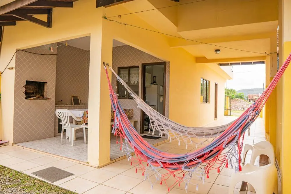 Casa 100M Da Praia, 10 Pessoas, 3 Quartos Bombinhas Brazil